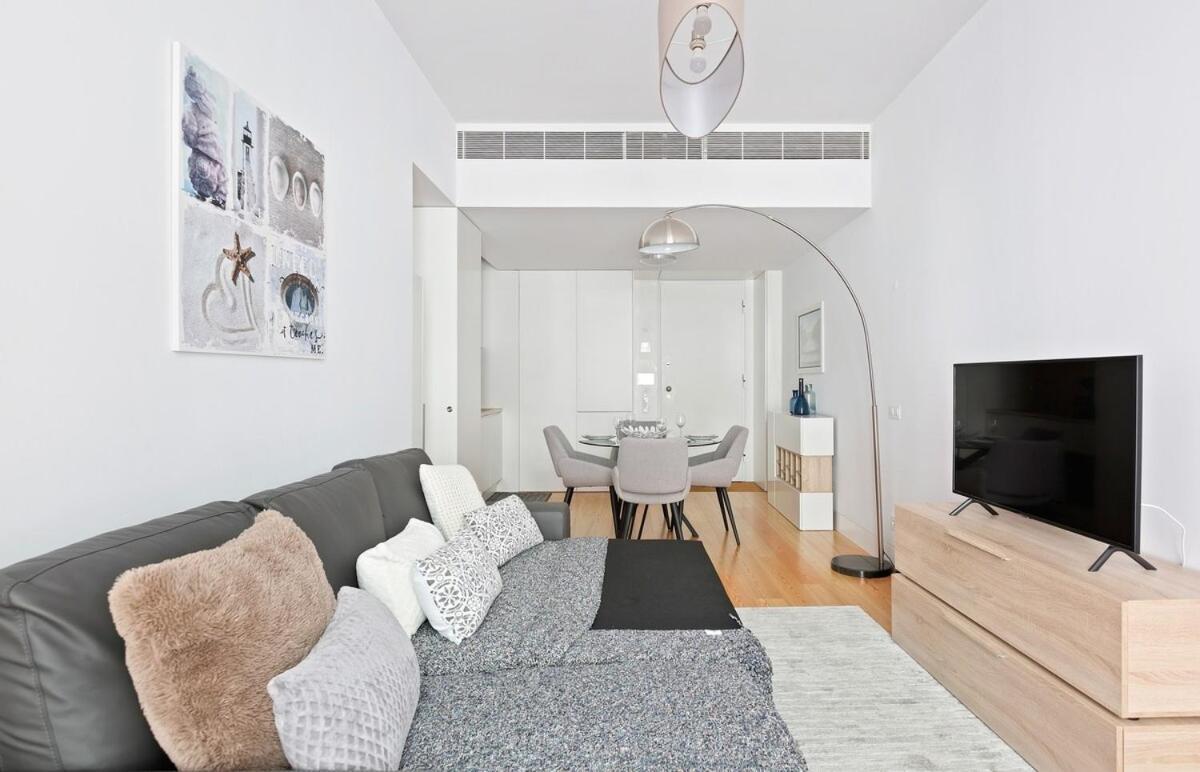 Spacious 1 Bedroom Apartment Near Baixa リスボン エクステリア 写真